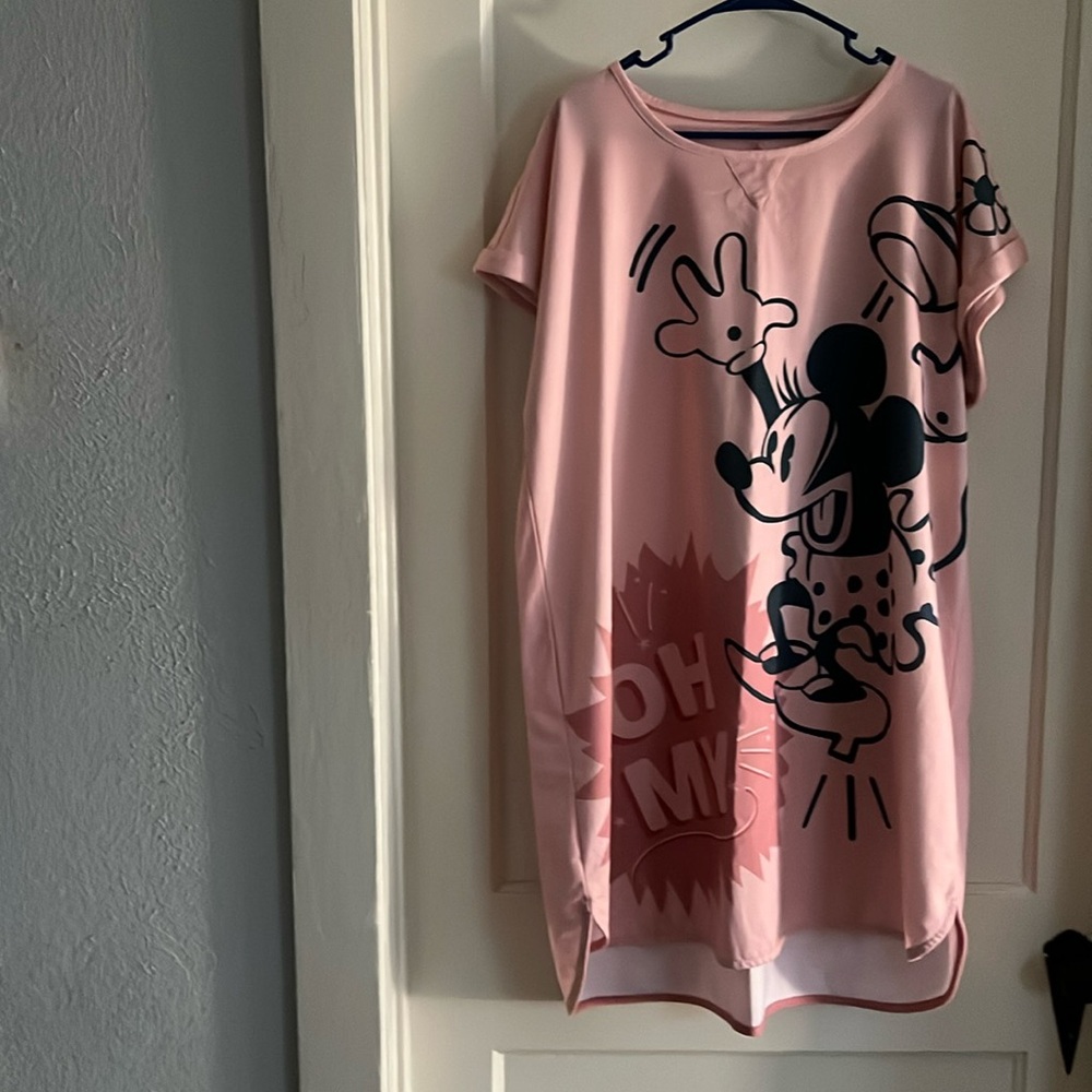 NWOT Disney Women’s Nightshirt